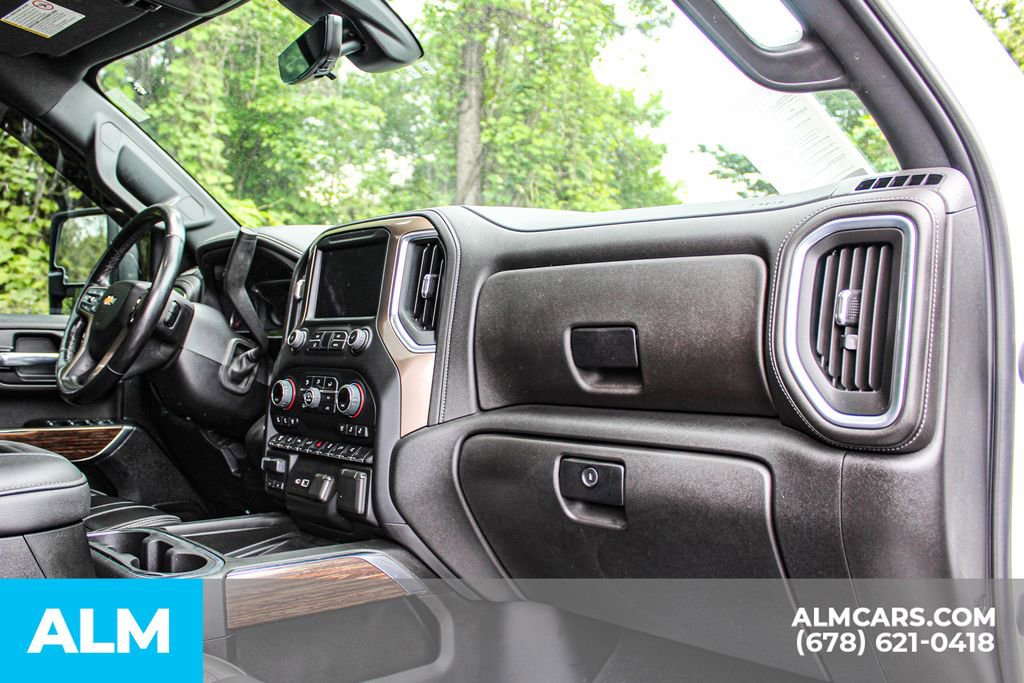 Used 2022 Chevrolet Silverado 3500 High Country w/ Technology Package AWD/4WD image 18