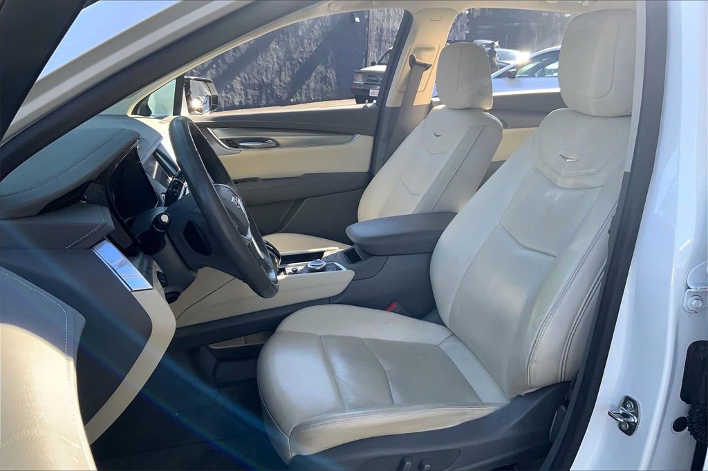 Certified 2023 Cadillac XT5 Premium Luxury w/ Technology Package image 10