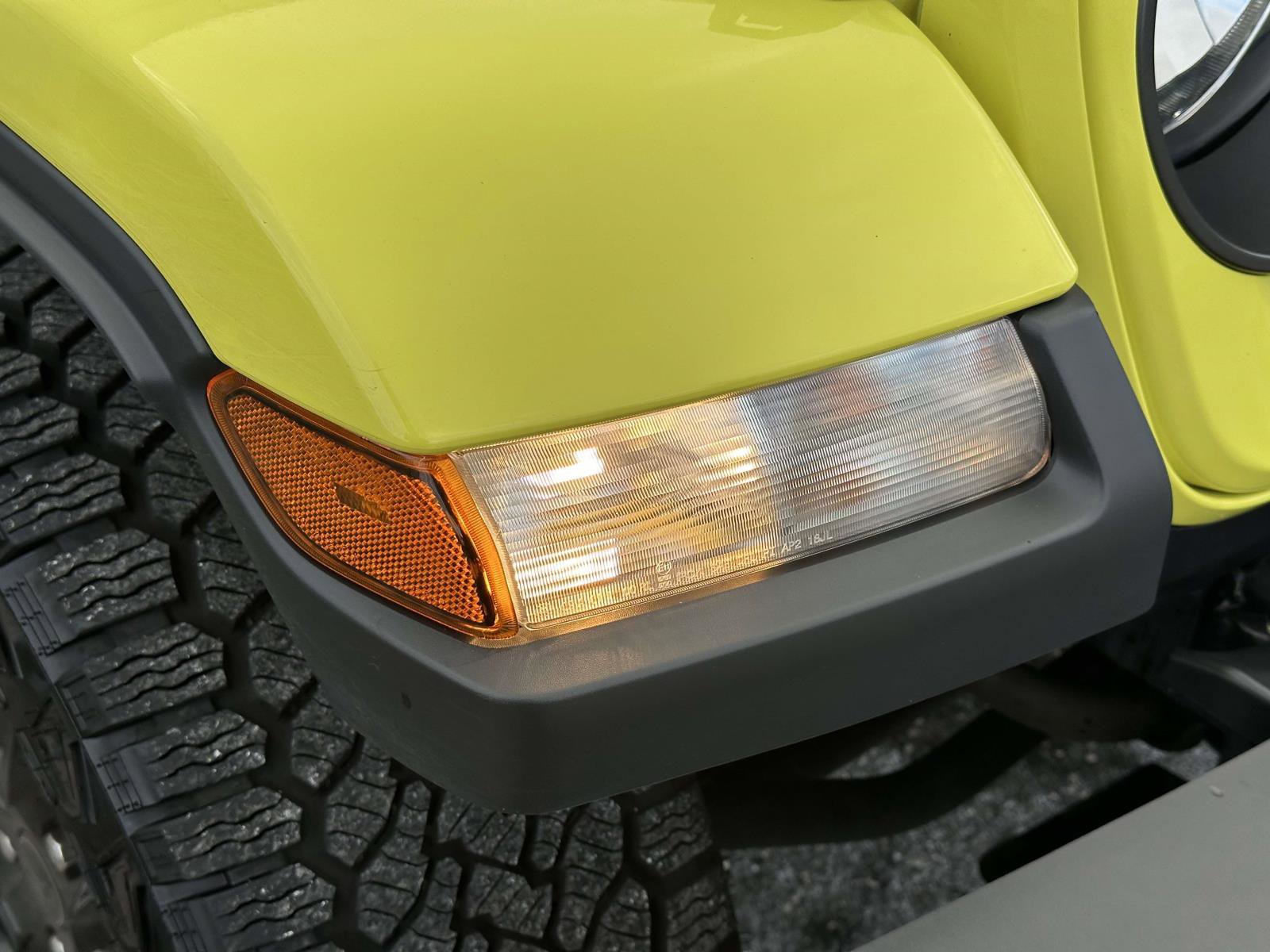 Used 2024 Jeep Gladiator Sport image 9