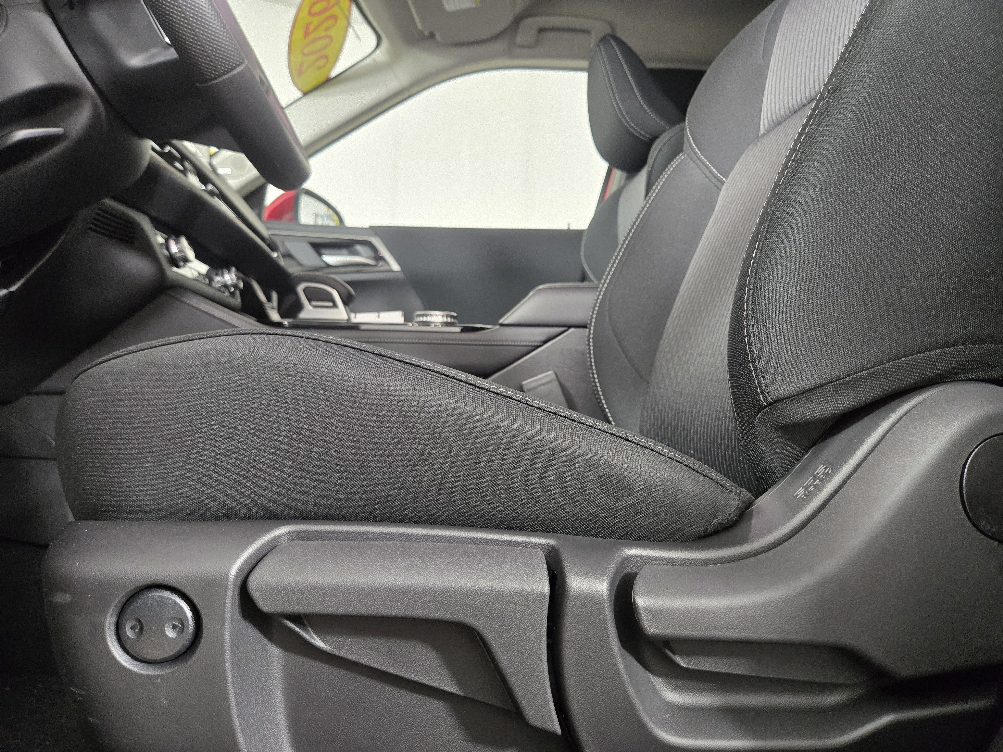 New 2026 Mitsubishi Outlander ES image 30