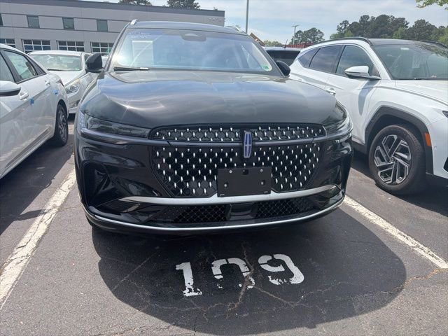 Used 2024 Lincoln Nautilus Reserve w/ Equipment Group 202A image 2