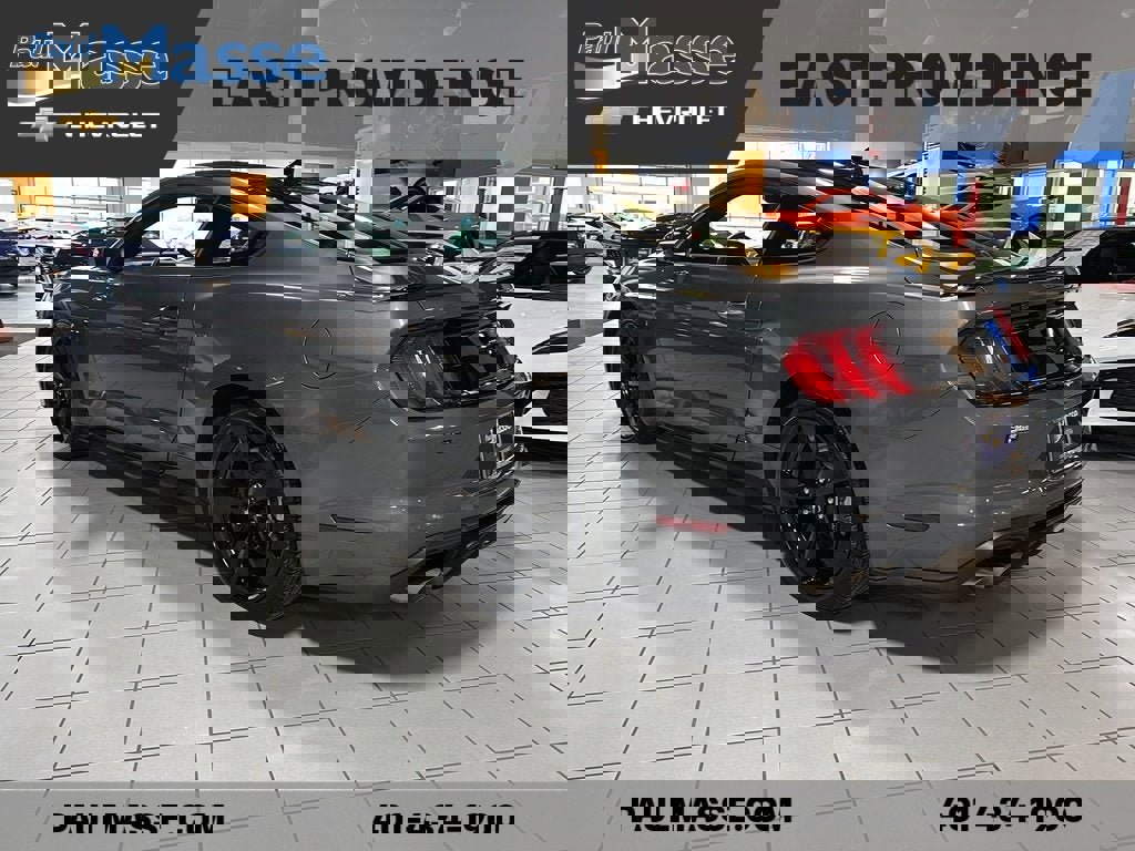 Used 2022 Ford Mustang GT image 3