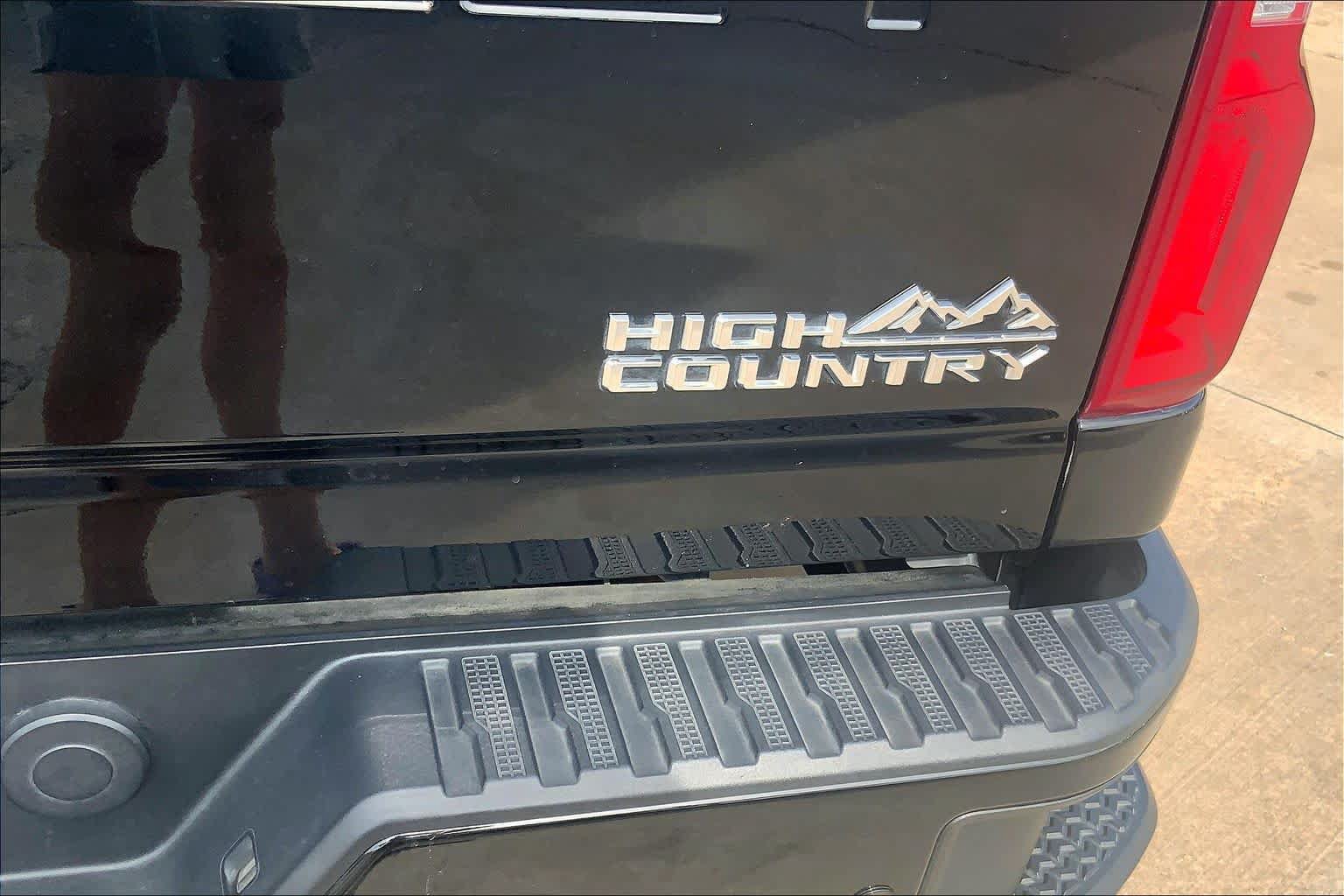 Used 2022 Chevrolet Silverado 2500 High Country w/ Z71 Off-Road Package AWD/4WD image 10
