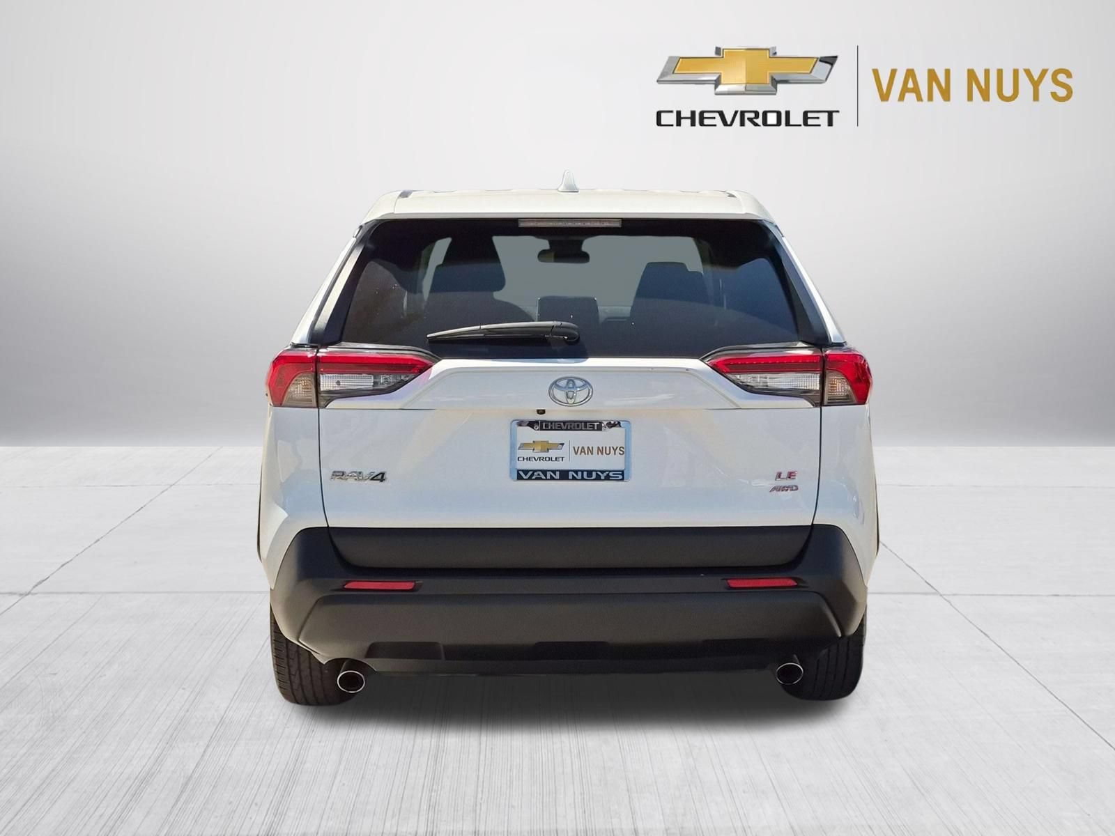 Used 2024 Toyota RAV4 LE AWD/4WD image 6