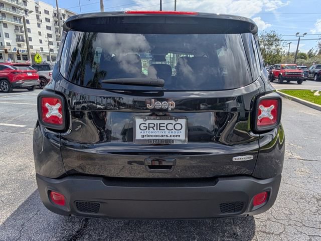 Used 2019 Jeep Renegade Latitude FWD image 15