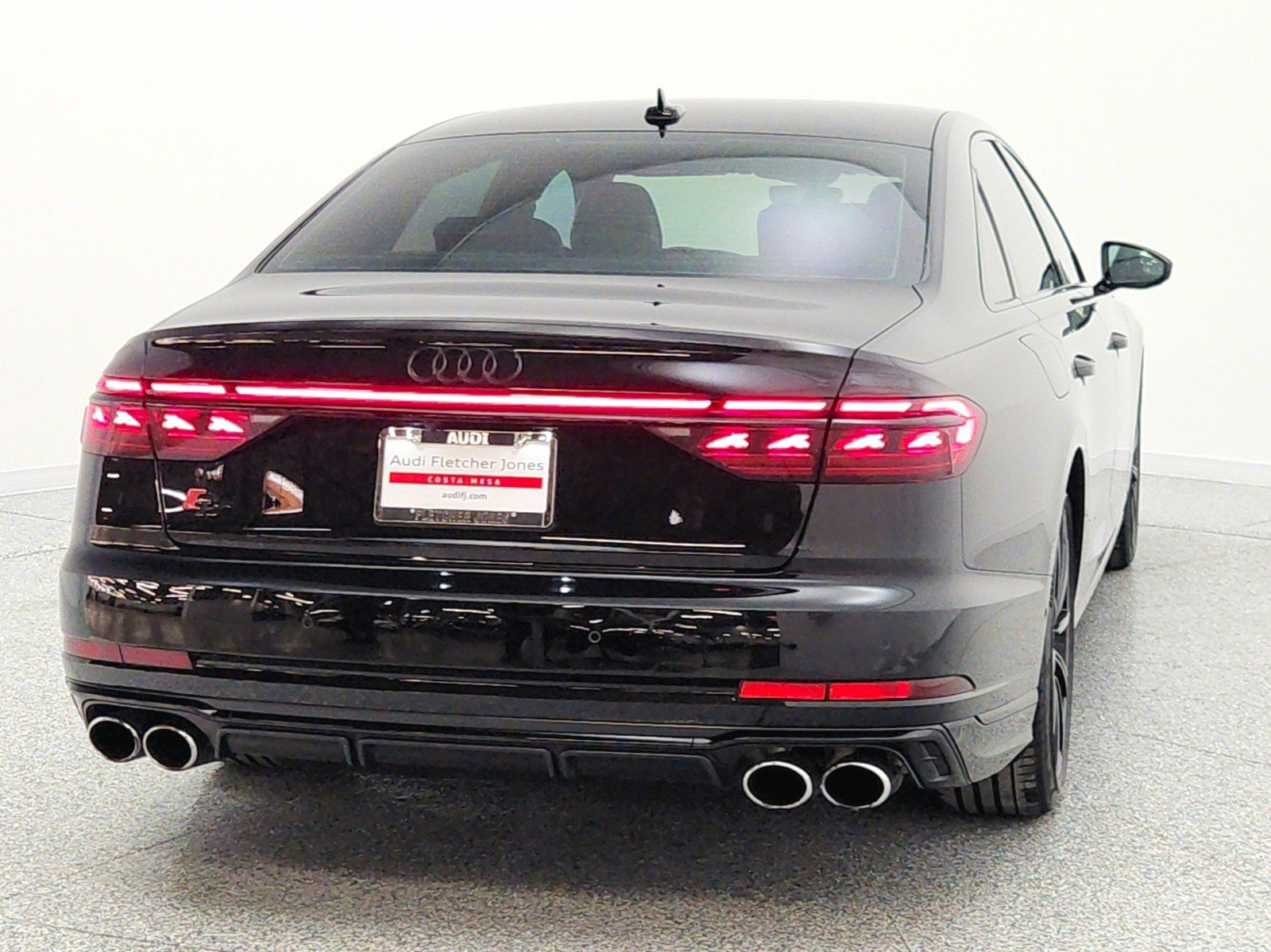 Used 2022 Audi S8 AWD/4WD image 6