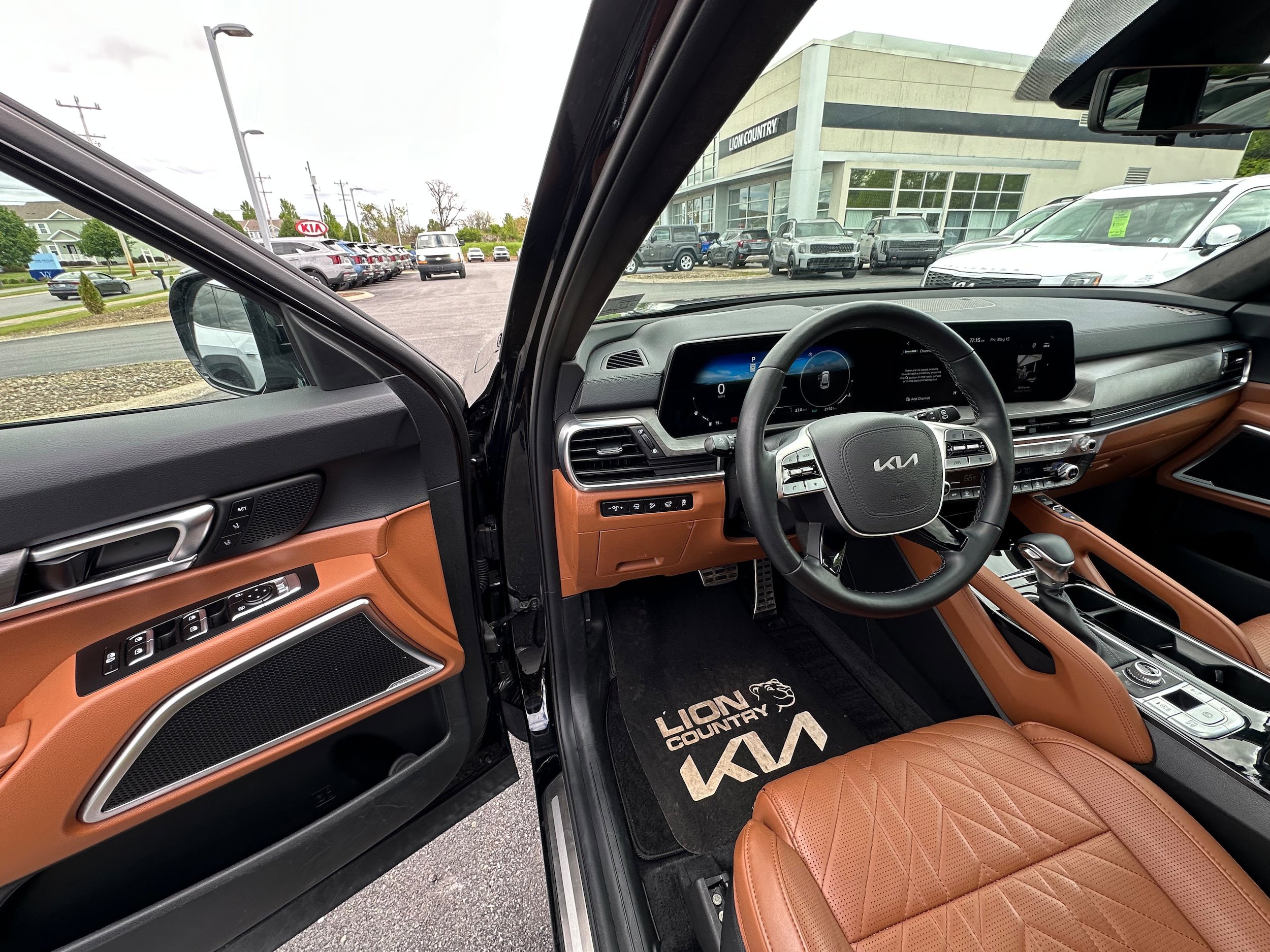 Used 2025 Kia Telluride SX Prestige X-Line AWD/4WD image 32