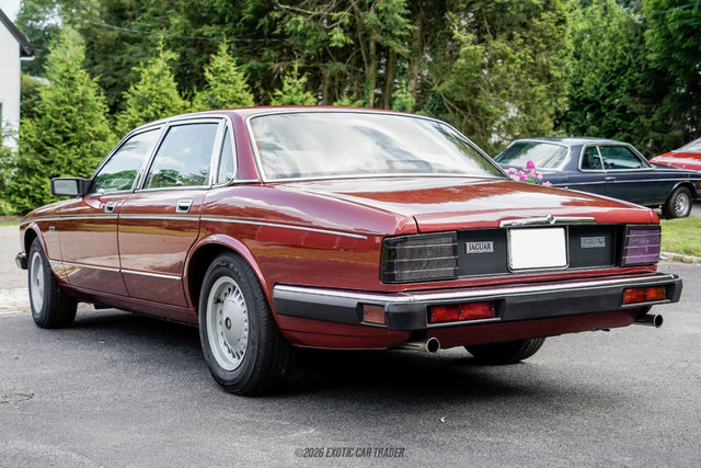 Used 1988 Jaguar XJ Vanden Plas RWD image 4