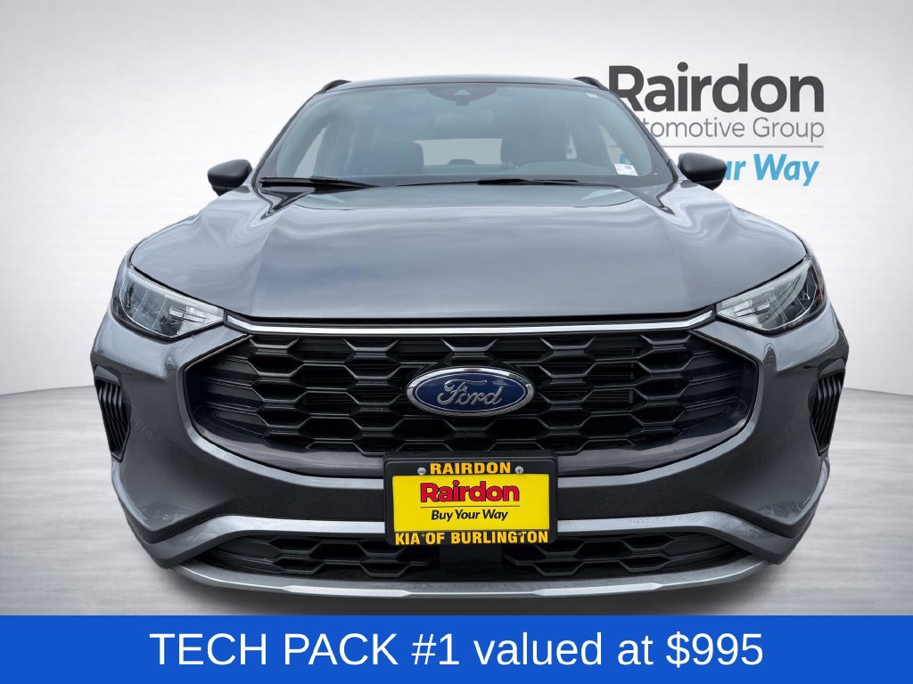 Used 2023 Ford Escape ST-Line w/ Tech Pack #1 AWD/4WD image 2