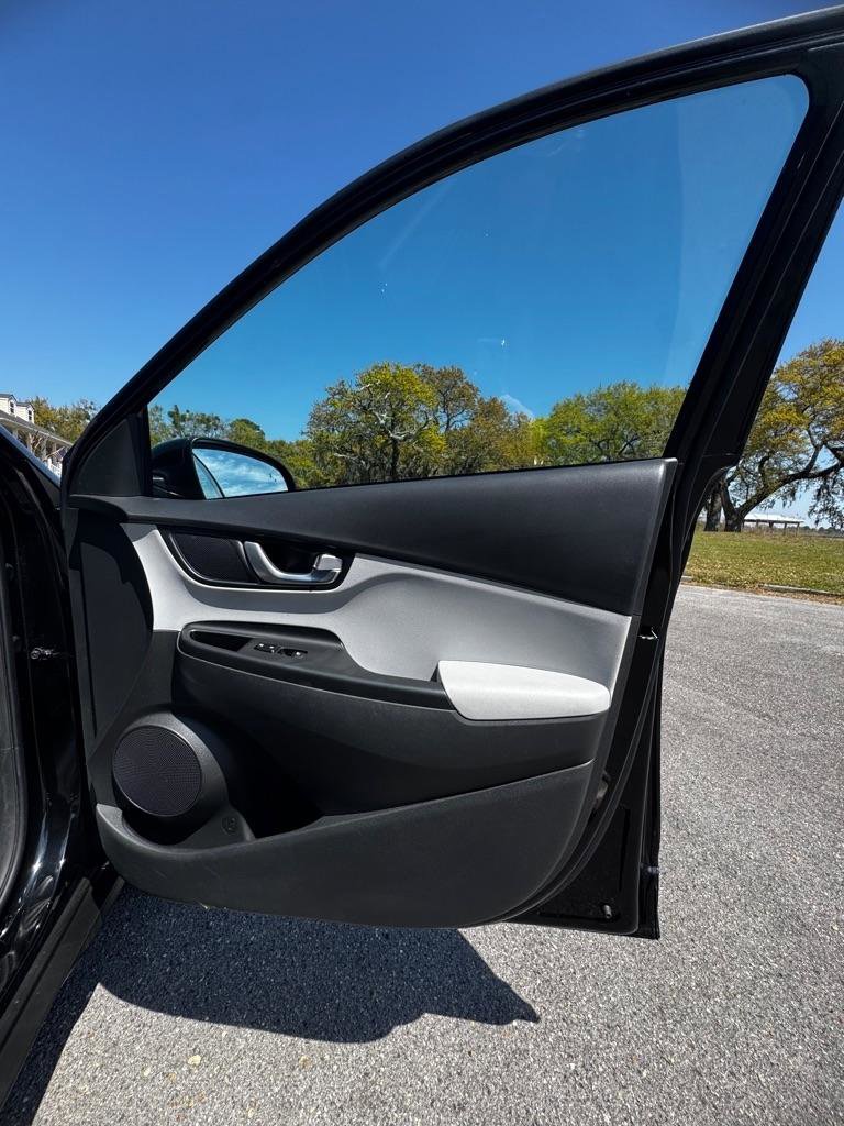 Used 2022 Hyundai Kona SEL w/ Convenience Package image 13
