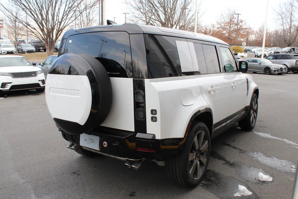 New 2026 Land Rover Defender 110 V8 image 2
