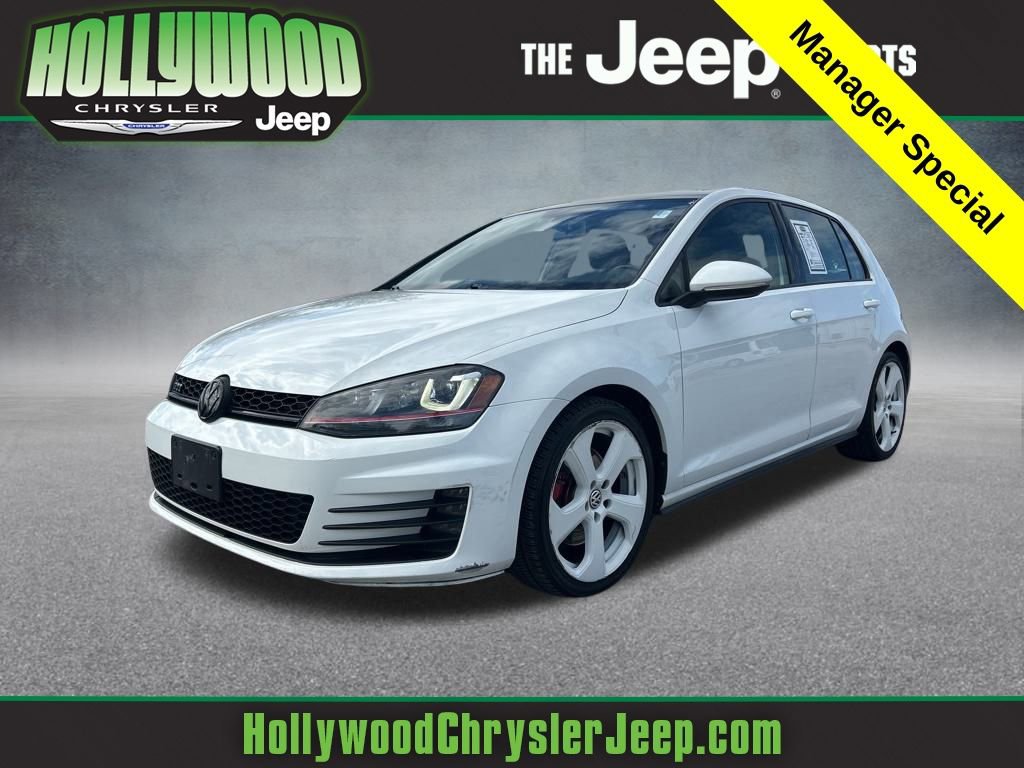 Used 2015 Volkswagen Golf 4-Door image 1