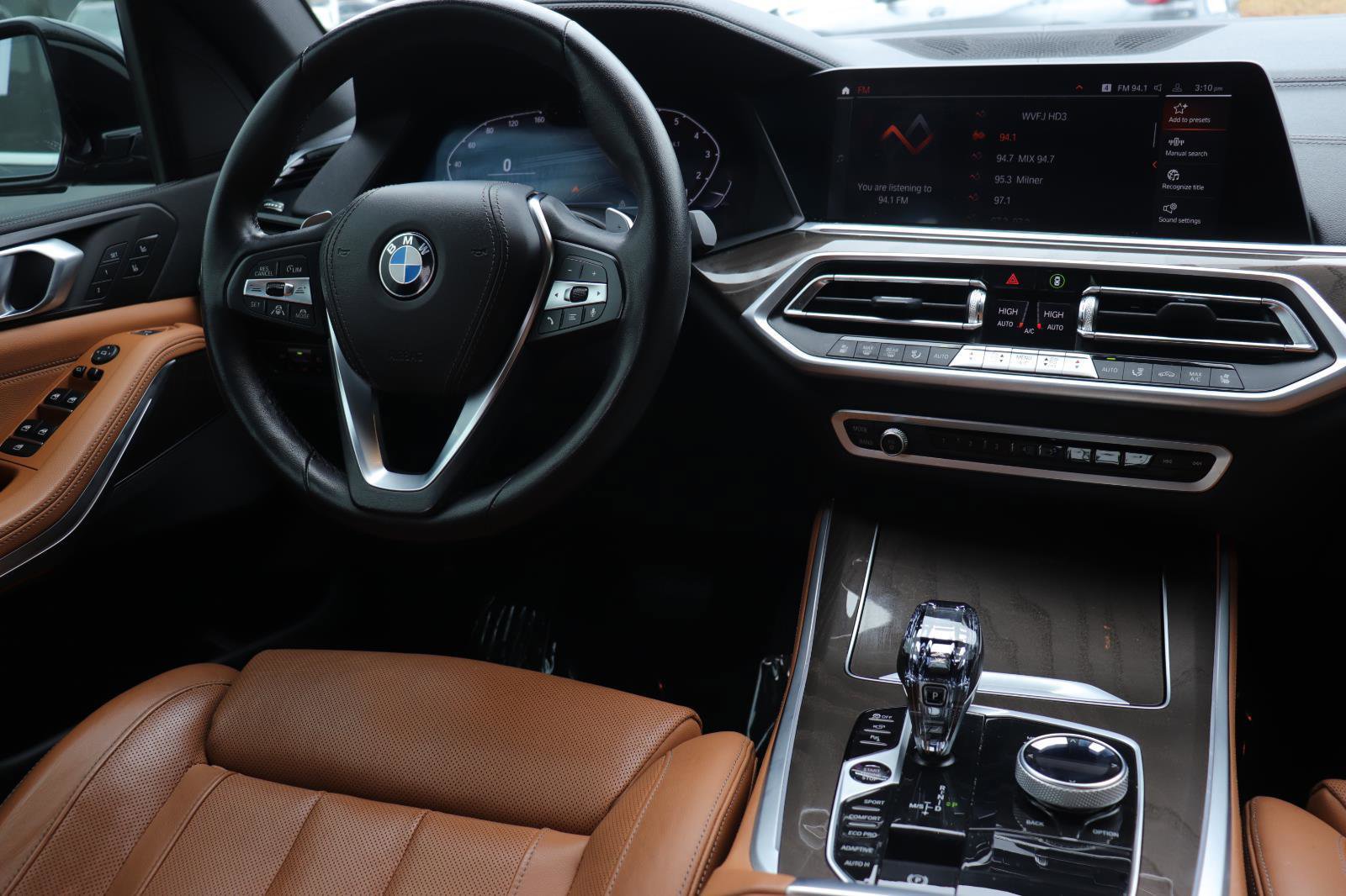 Used 2022 BMW X5 sDrive40i w/ Executive Package image 29