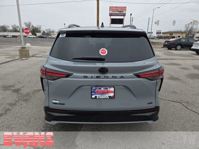 New 2026 Toyota Sienna XSE image 30