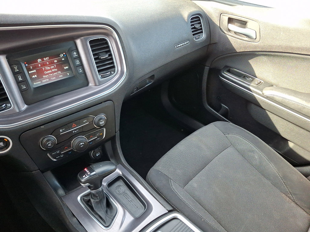 Used 2016 Dodge Charger SE w/ Popular Equipment Group image 30