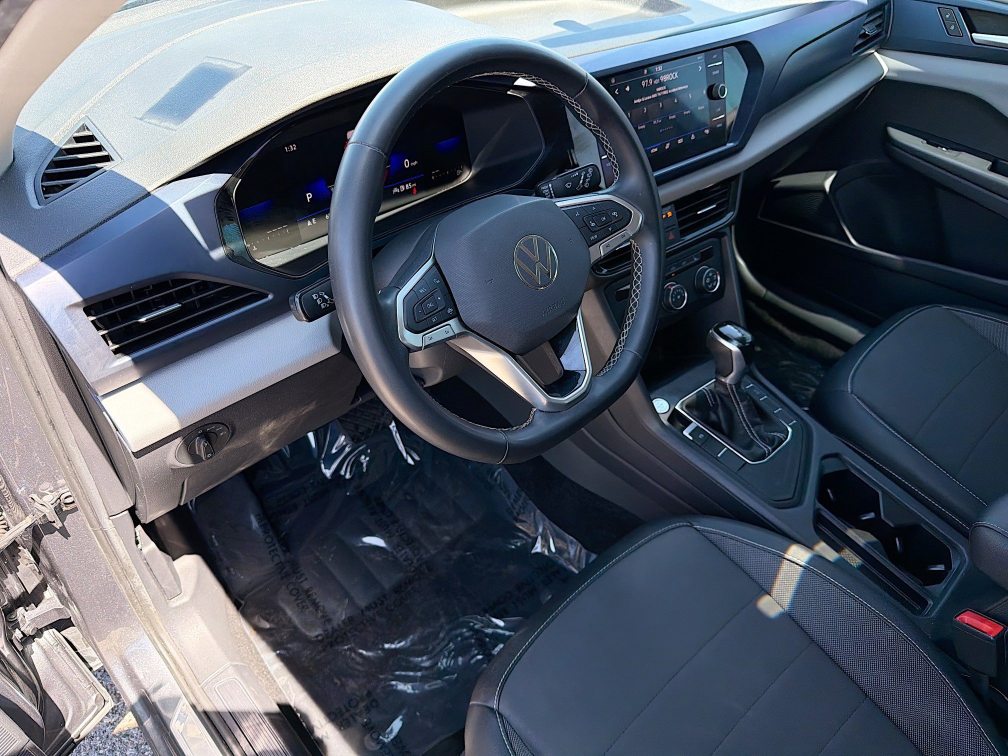 Used 2022 Volkswagen Taos SE image 24