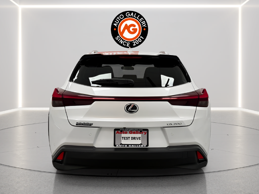 Used 2021 Lexus UX 200 w/ Accessory Package (Z1) FWD image 4
