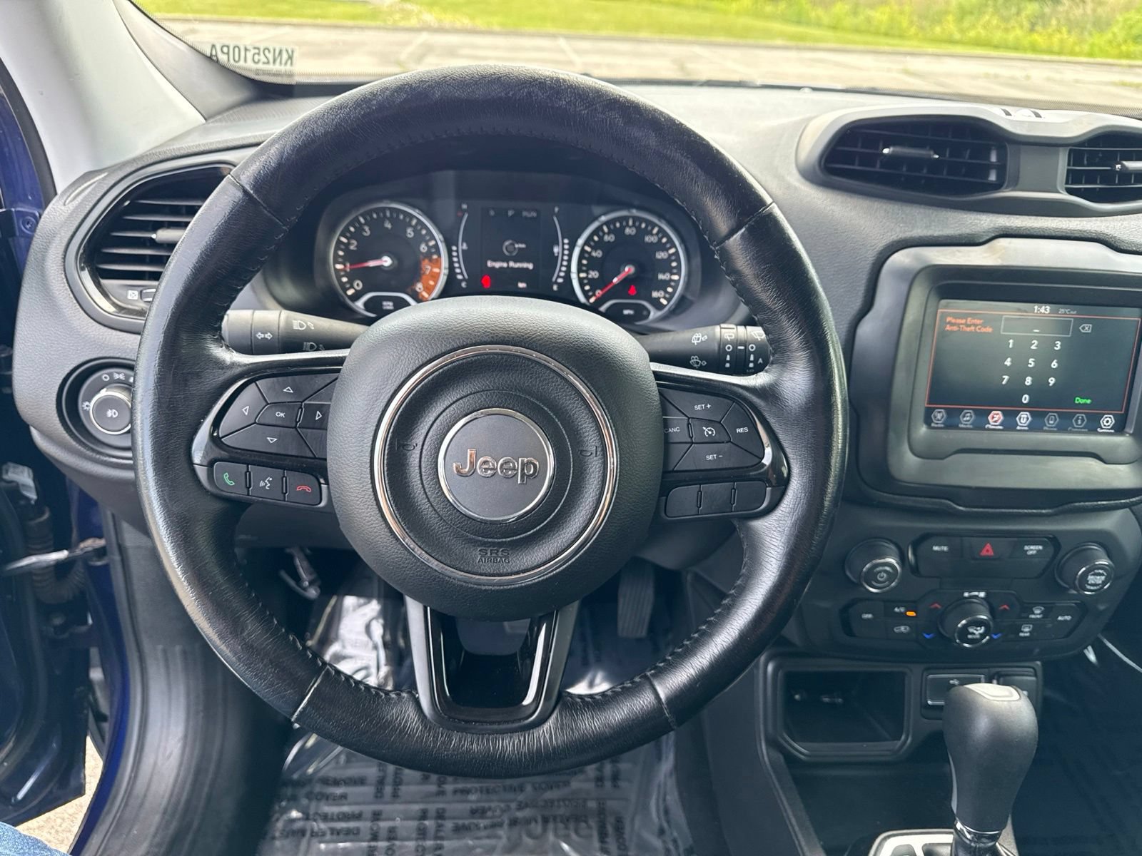 Used 2018 Jeep Renegade Altitude w/ Cold Weather Group FWD image 20