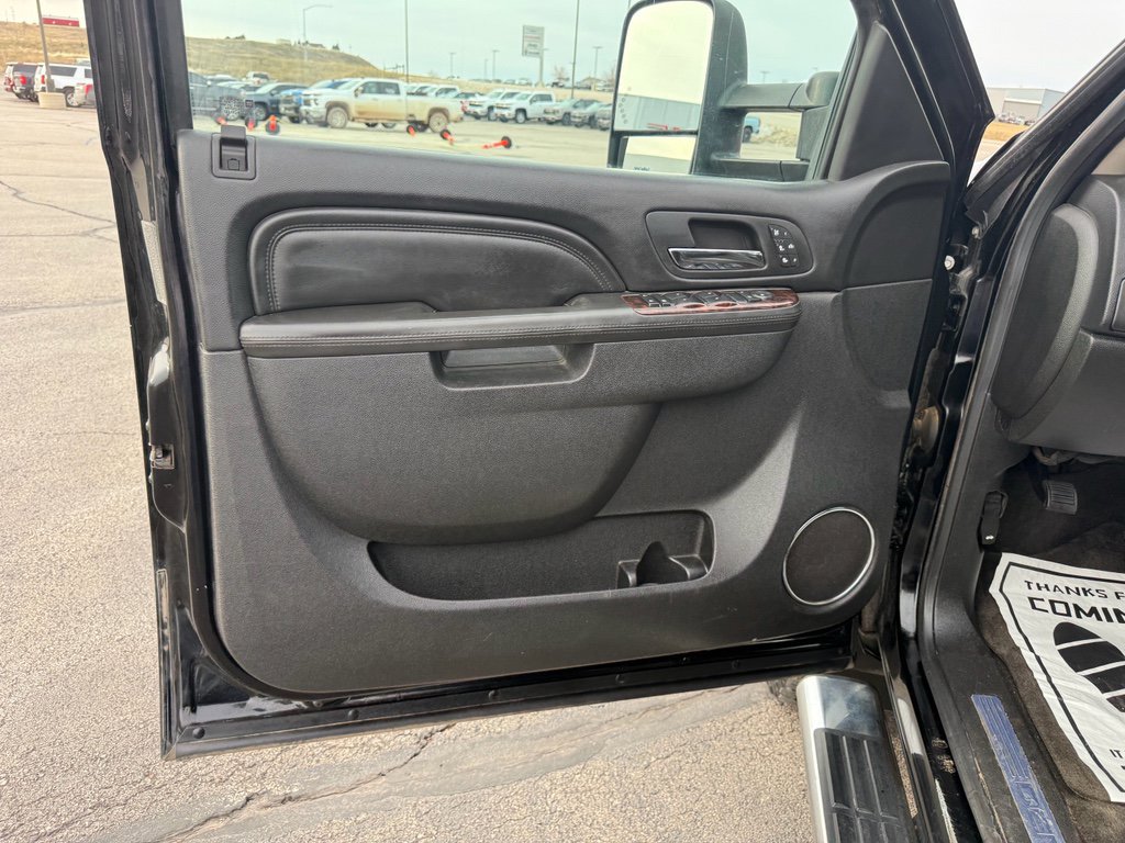 Certified 2014 GMC Sierra 3500 Denali image 10