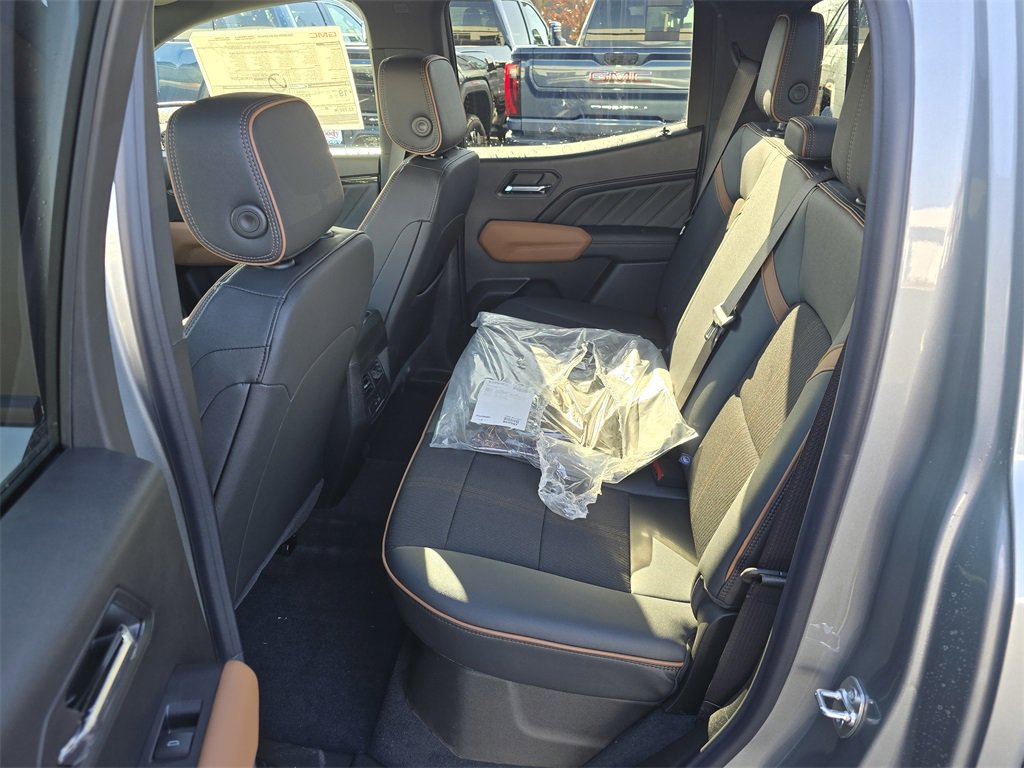New 2025 GMC Canyon AT4 w/ Nightfall Edition image 24