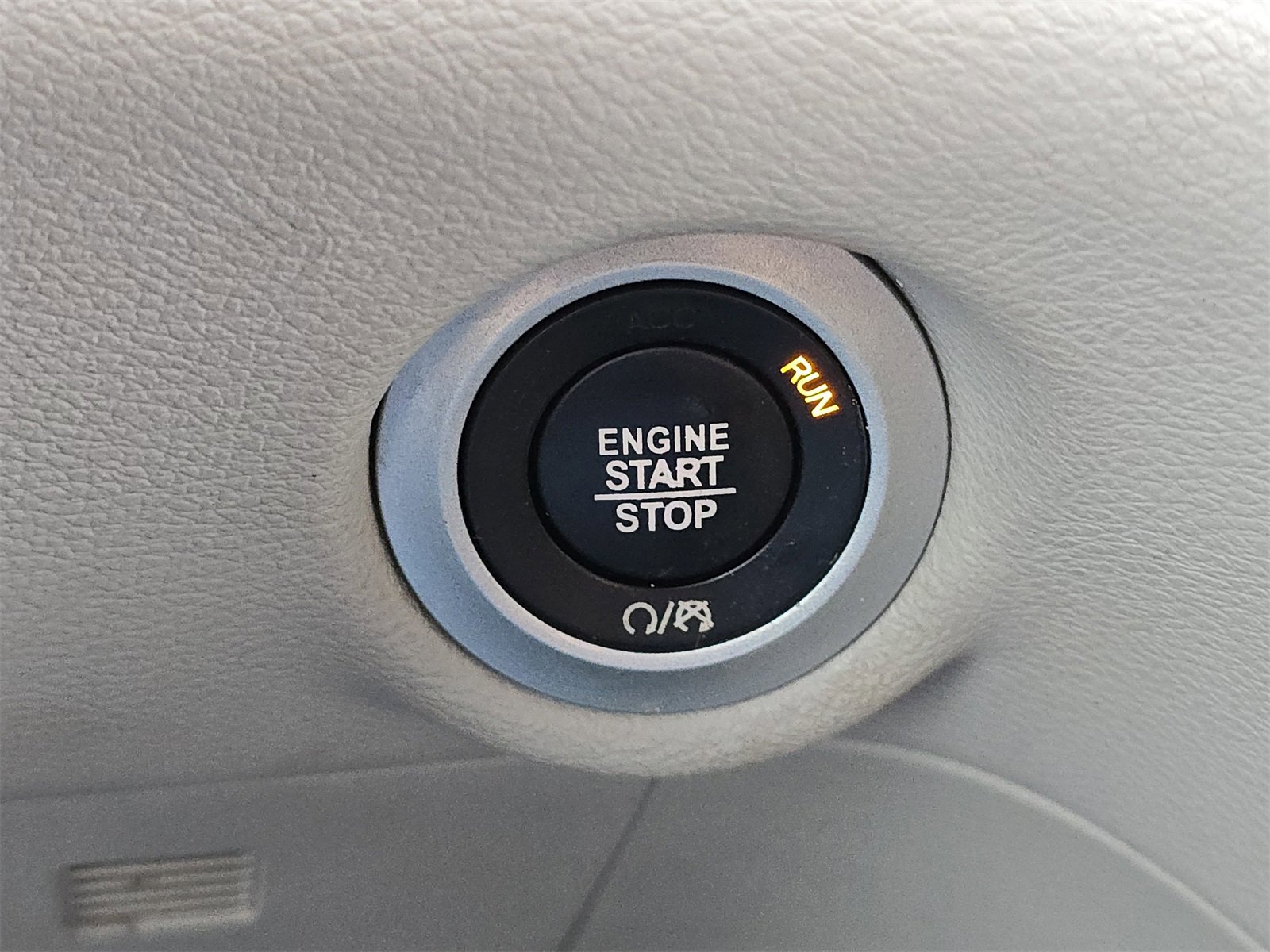 Used 2017 Chrysler Pacifica Touring-L image 27