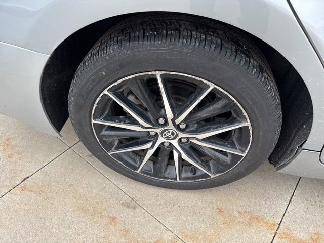 Used 2023 Toyota Camry SE image 9