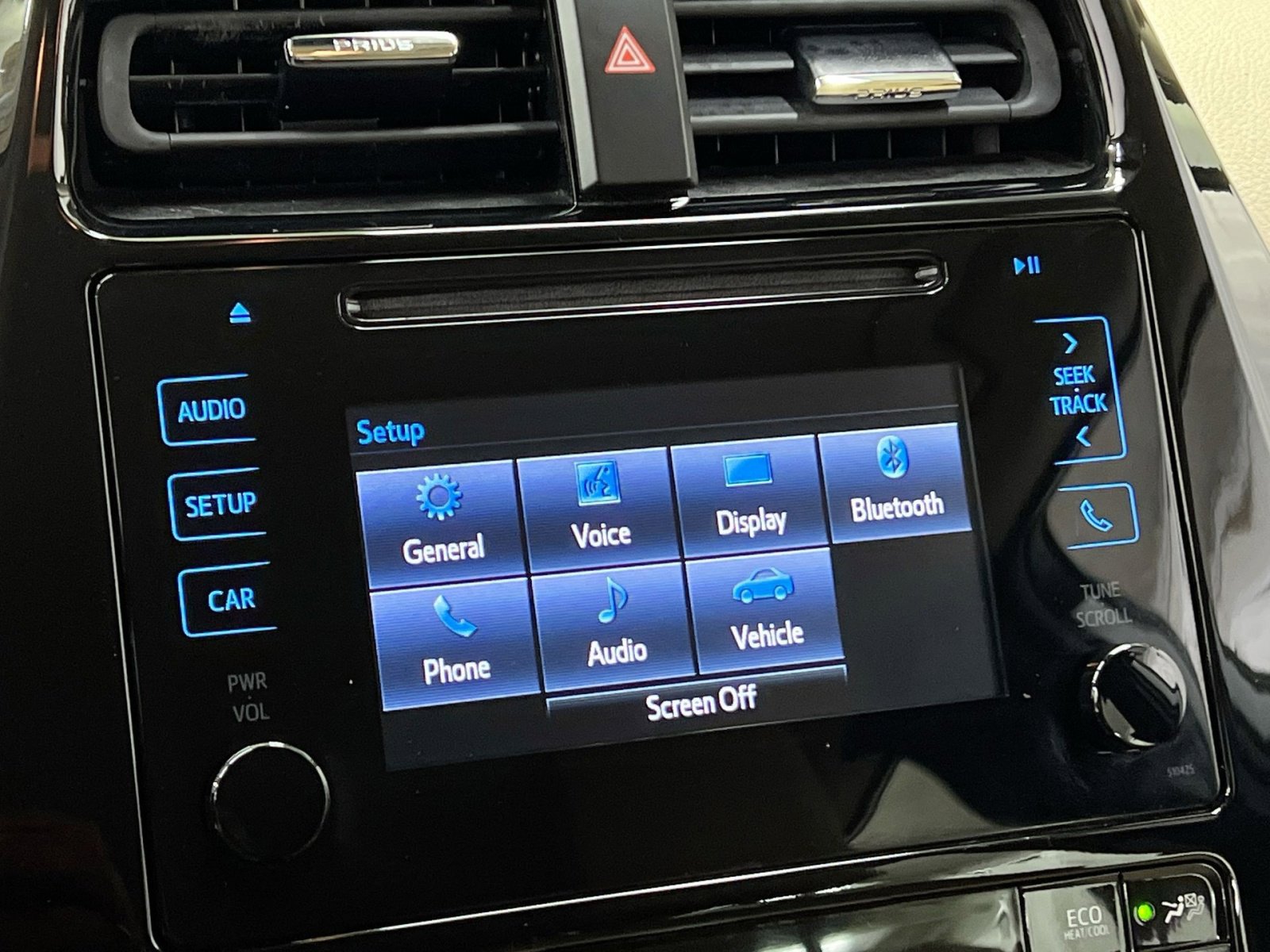 Used 2019 Toyota Prius LE image 22