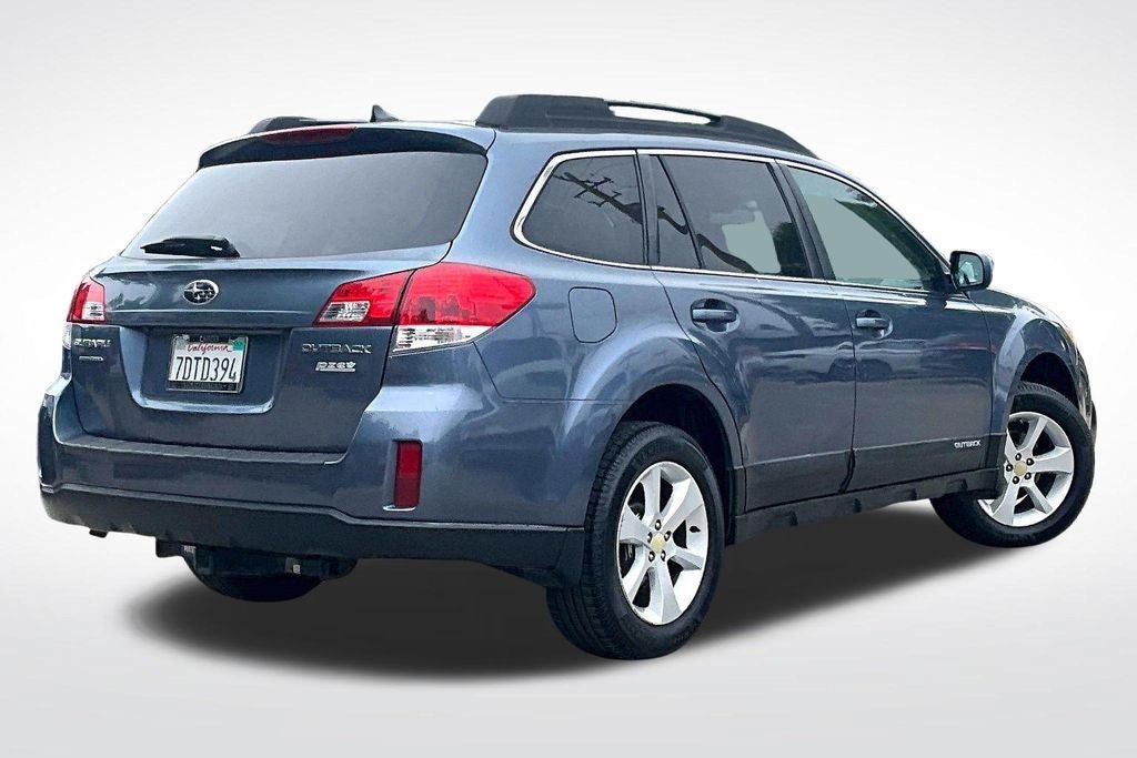 Used 2014 Subaru Outback 2.5i Premium w/ Moonroof Package AWD/4WD image 10