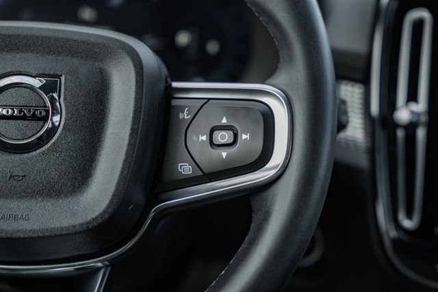 Used 2023 Volvo XC40 B5 Plus w/ Climate Package image 29