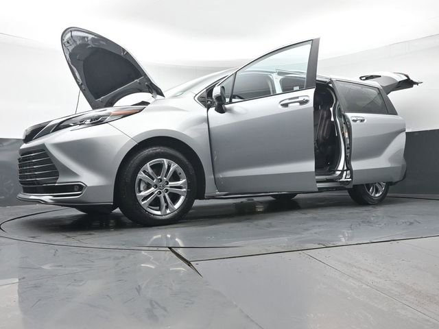 Certified 2023 Toyota Sienna Platinum image 54