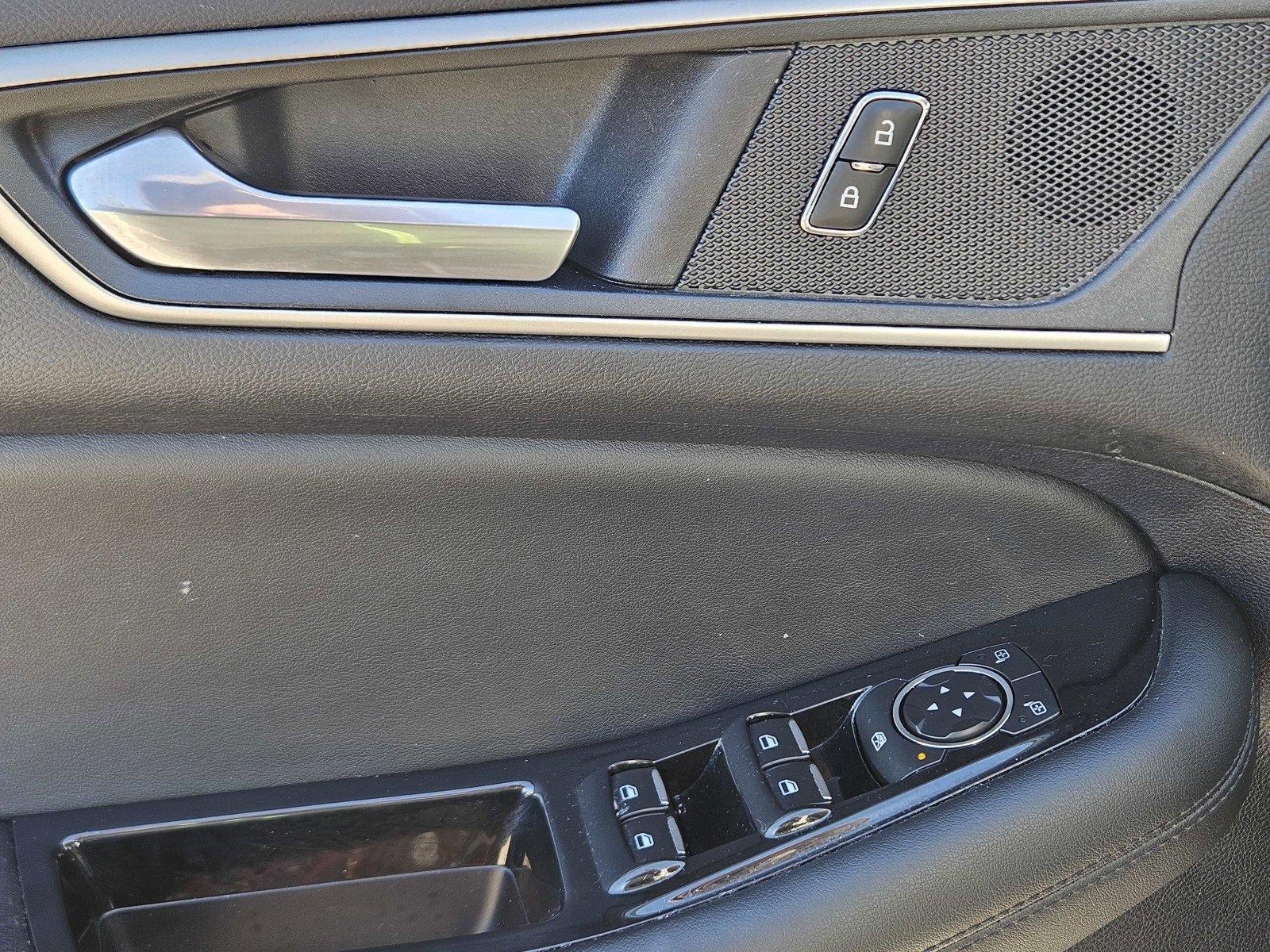 Used 2019 Ford Edge SEL w/ Equipment Group 201A FWD image 12