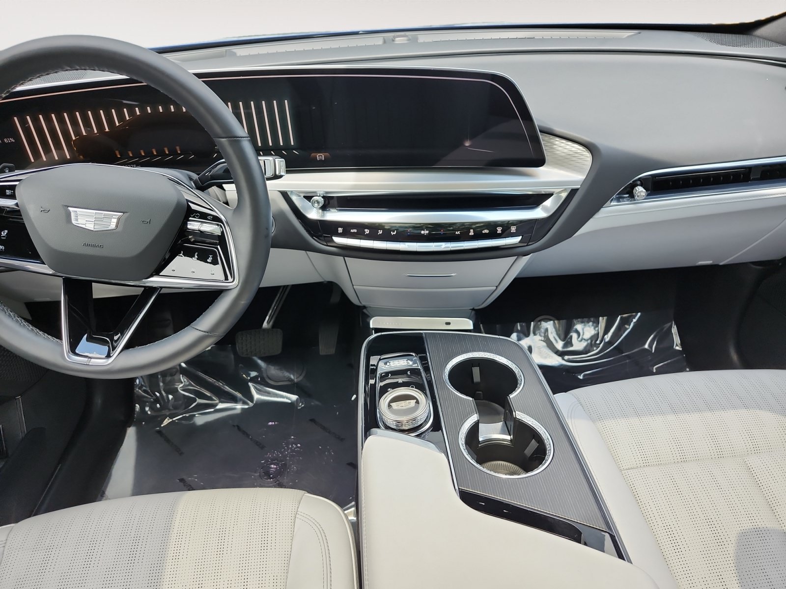 Used 2024 Cadillac Lyriq Luxury AWD/4WD image 12