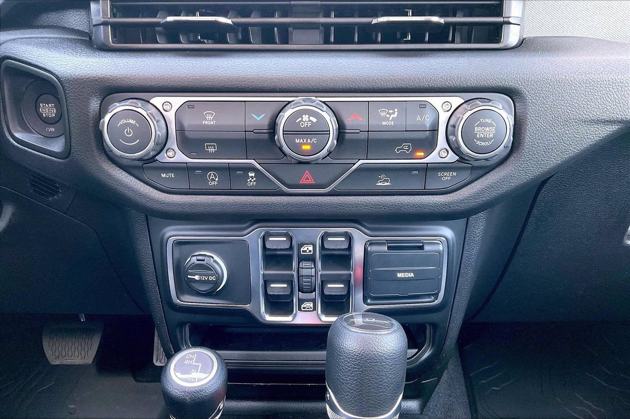 New 2026 Jeep Gladiator Sport AWD/4WD image 15