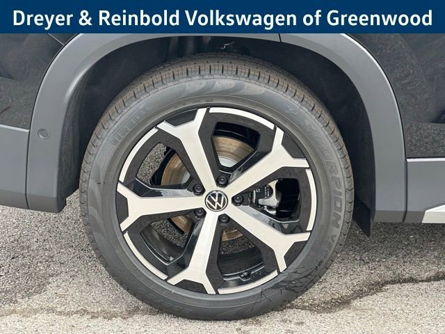 New 2026 Volkswagen Tiguan SE image 9