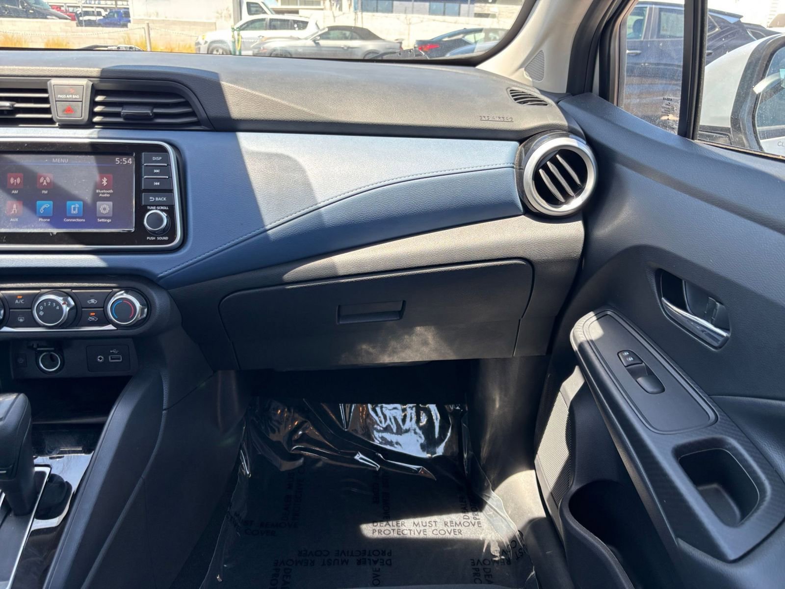 Used 2025 Nissan Versa SV FWD image 33