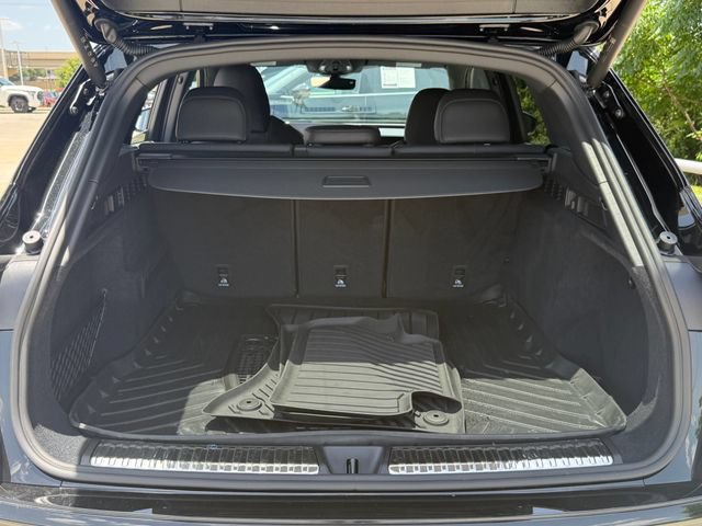 Used 2025 Audi SQ5 Prestige AWD/4WD image 32
