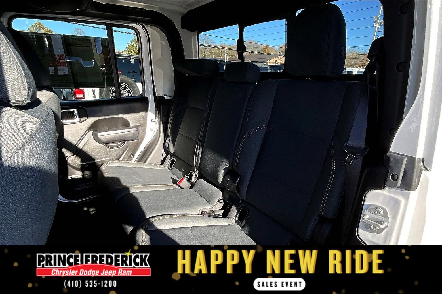 Used 2024 Jeep Gladiator Sport image 23