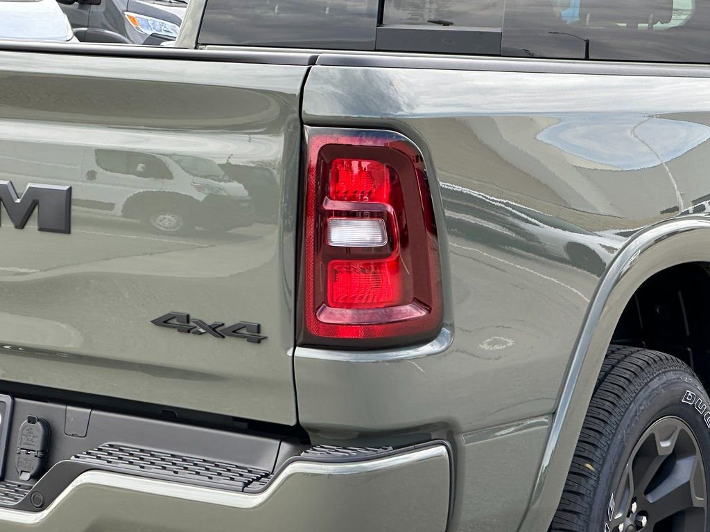 New 2026 RAM 1500 4x4 Crew Cab image 7