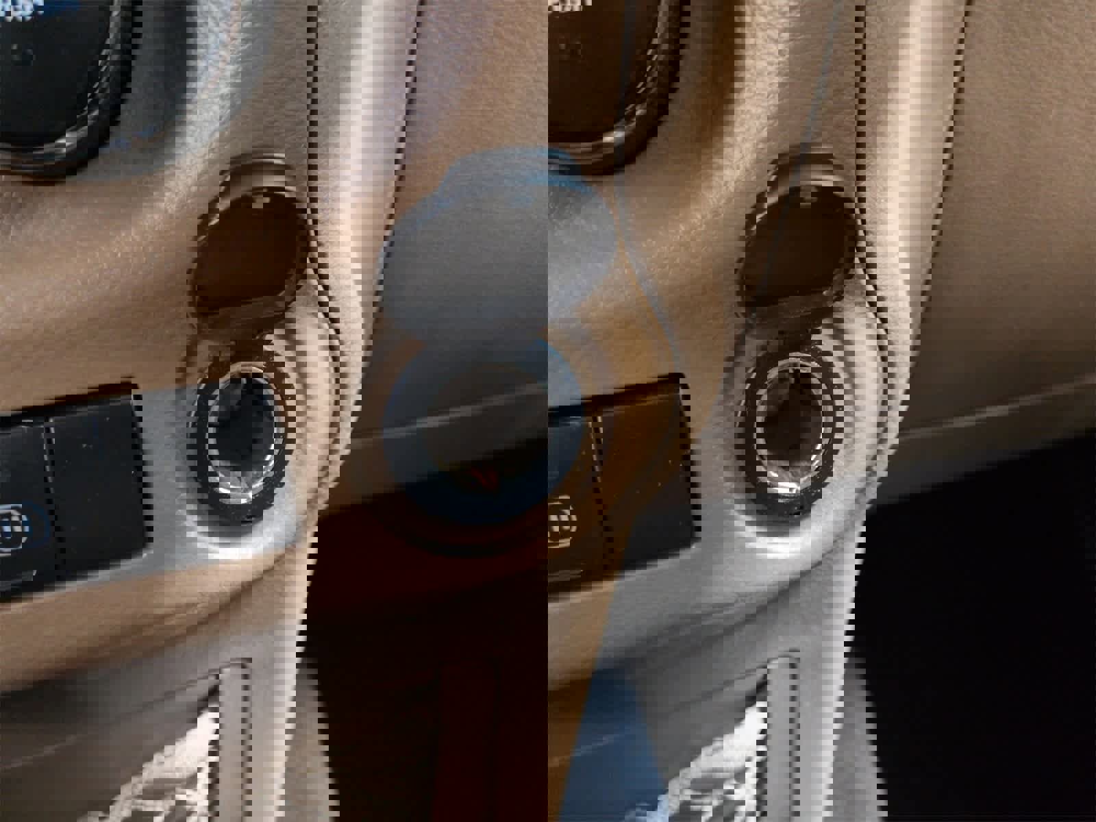 Used 2012 Jeep Wrangler Sahara w/ Dual Top Group image 29