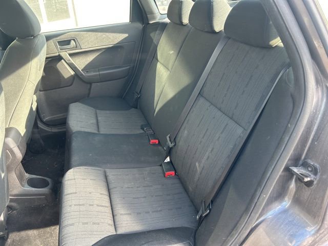Used 2010 Ford Focus SE image 14