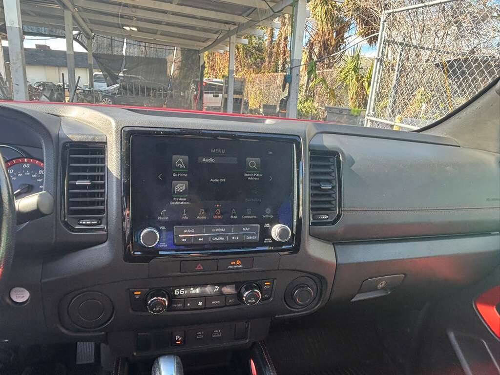 Used 2022 Nissan Frontier Pro-X w/ Technology Package image 2