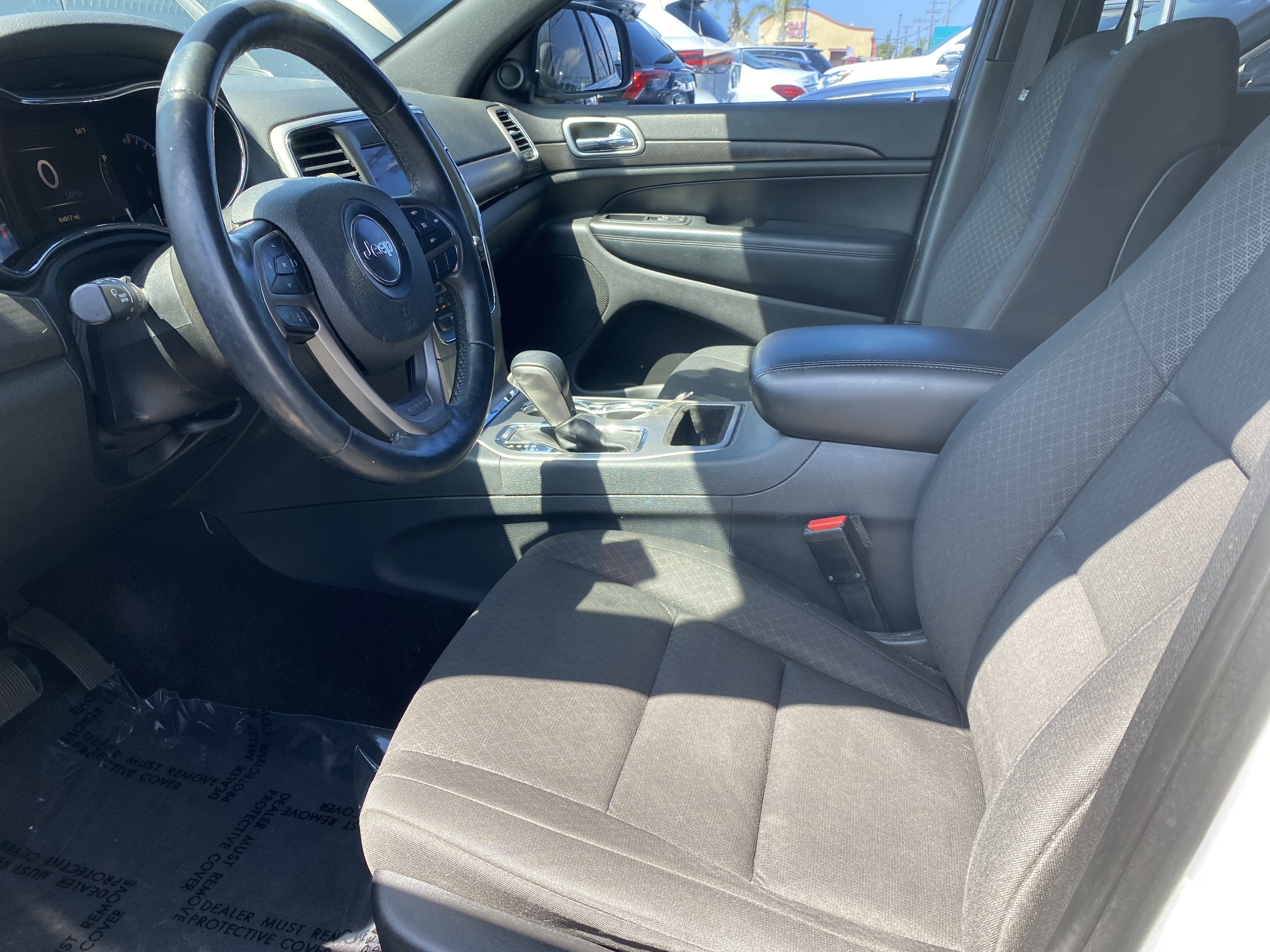 Used 2018 Jeep Grand Cherokee Laredo RWD image 13