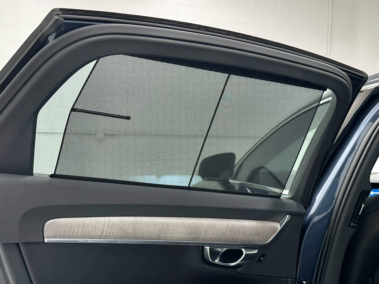 Used 2023 Volvo S90 B6 Plus AWD/4WD image 42