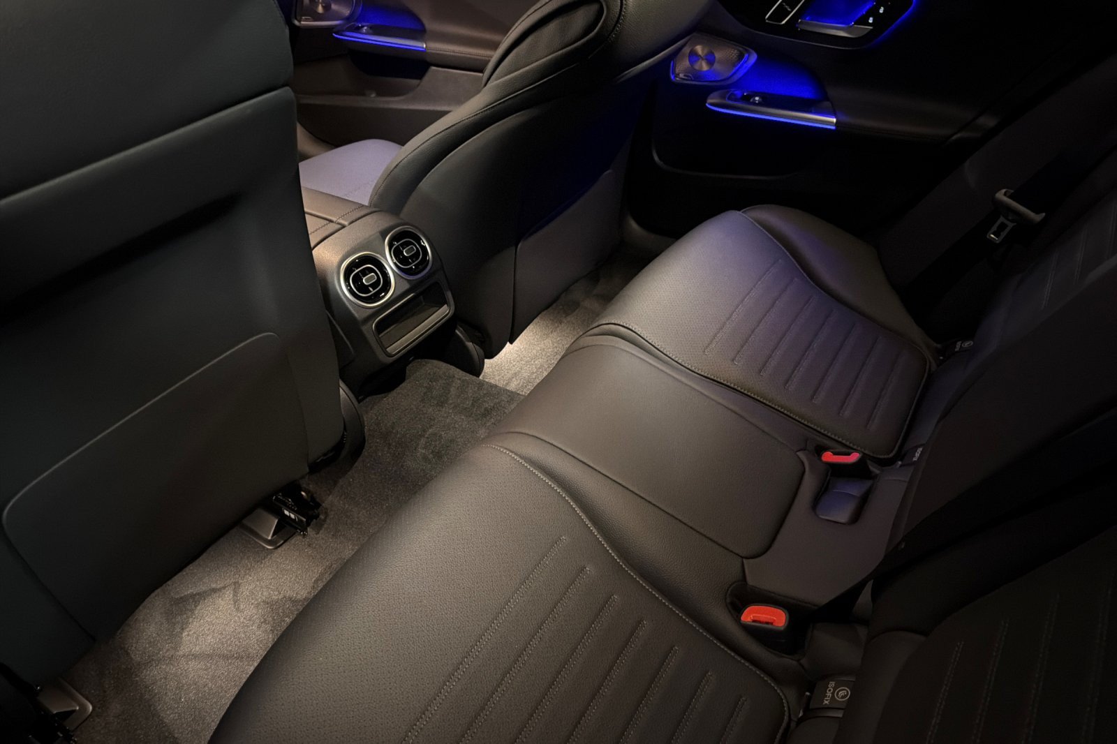 New 2026 Mercedes-Benz C 300 Sedan image 11
