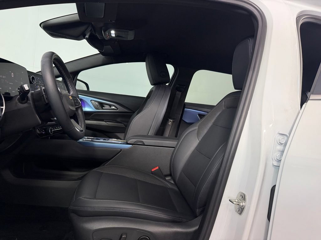 Used 2024 Chevrolet Equinox EV LT FWD image 25