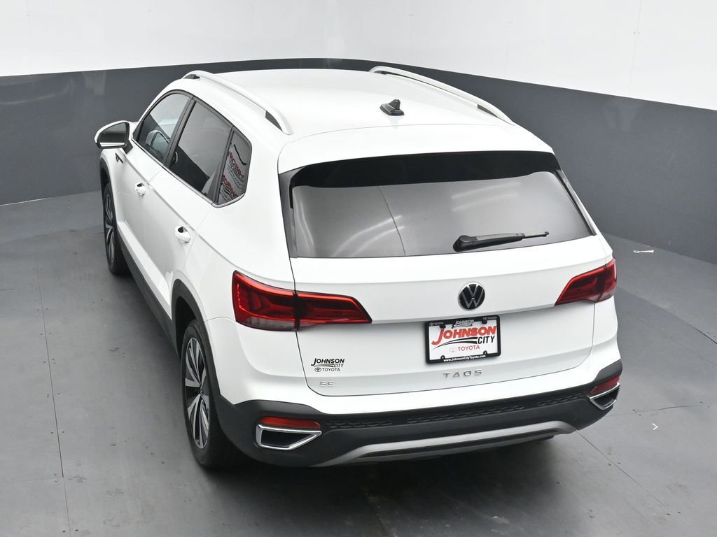 Used 2024 Volkswagen Taos SE image 33