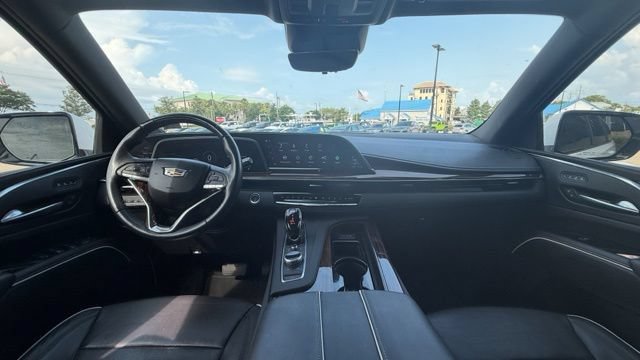 Used 2023 Cadillac Escalade ESV Premium Luxury AWD/4WD image 17