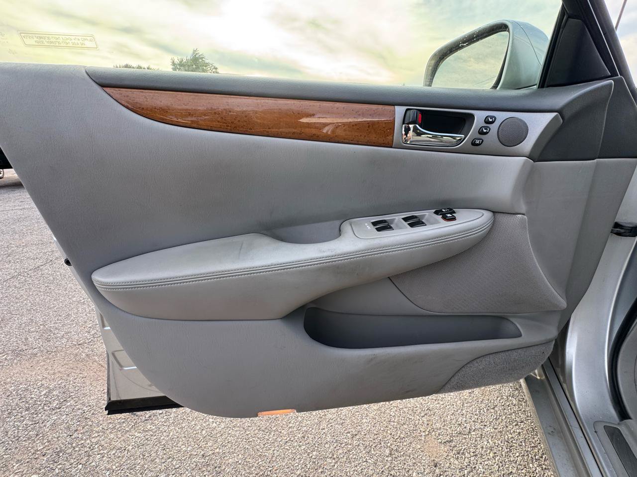 Used 2006 Lexus ES 330 FWD image 16