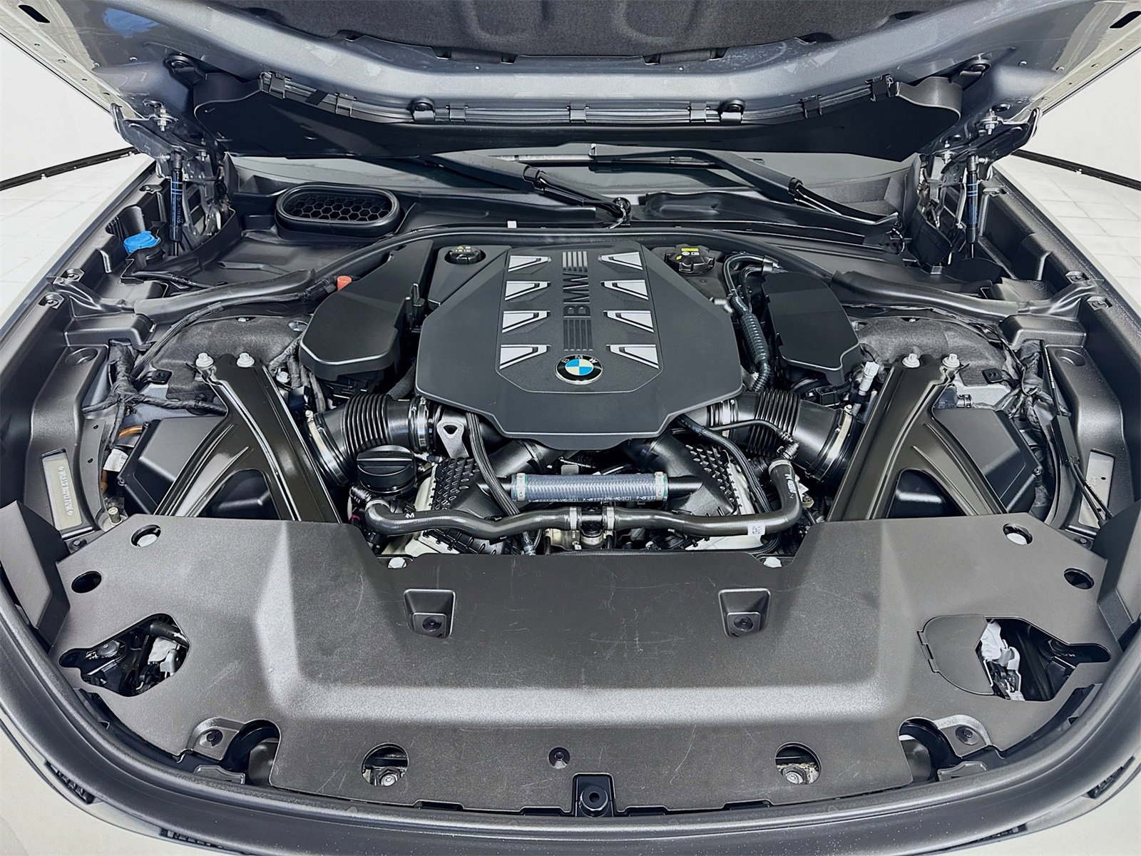 Used 2023 BMW 760i xDrive w/ Luxury Rear Seating Package image 30