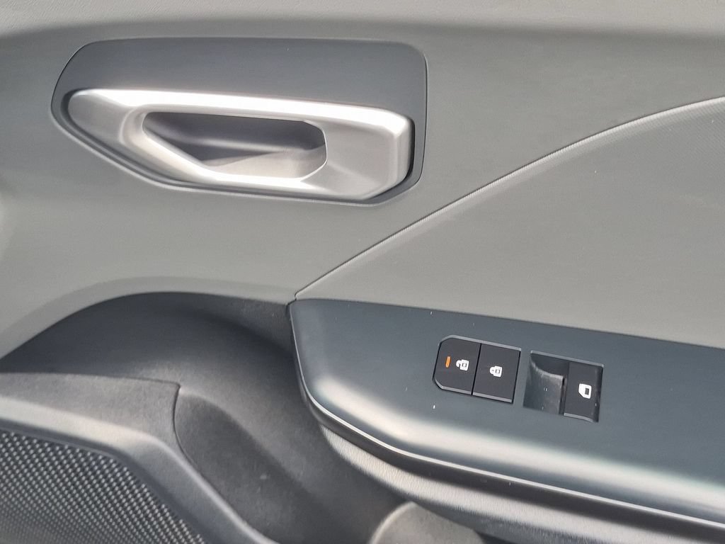 Used 2025 Kia K4 FWD image 34